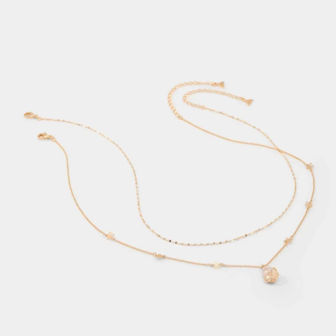 Collar con forma de lágrima