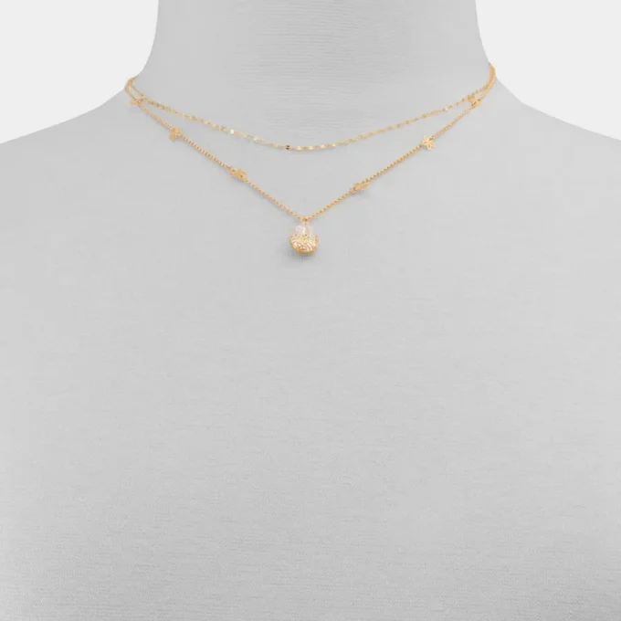 Collar con forma de lágrima