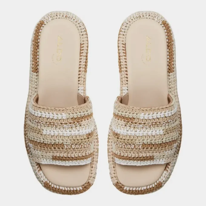 Sandalia Bohemina Slide, con plataforma Sandalia Bohemina Slide, con plataforma