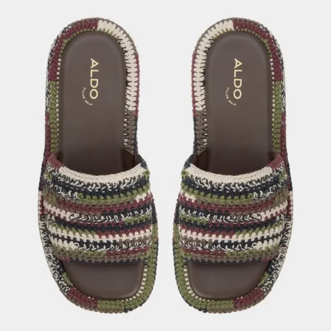 Sandalia Bohemina Slide, con plataforma Sandalia Bohemina Slide, con plataforma