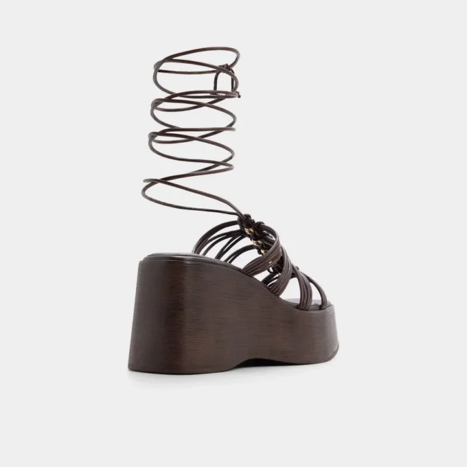 Sandalia de cuña con tiras de madera, Cuña Sandalia de cuña con tiras de madera, Cuña