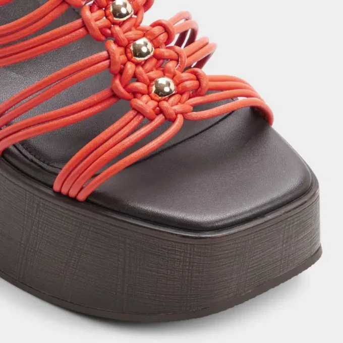 Sandalia de cuña con tiras de madera, Cuña Sandalia de cuña con tiras de madera, Cuña