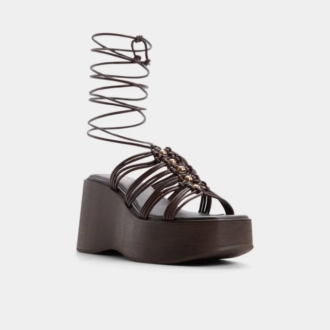 Sandalia de cuña con tiras de madera, Cuña Sandalia de cuña con tiras de madera, Cuña