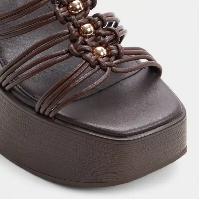 Sandalia de cuña con tiras de madera, Cuña Sandalia de cuña con tiras de madera, Cuña