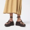 Sandalia de cuña con tiras de madera, Cuña Sandalia de cuña con tiras de madera, Cuña