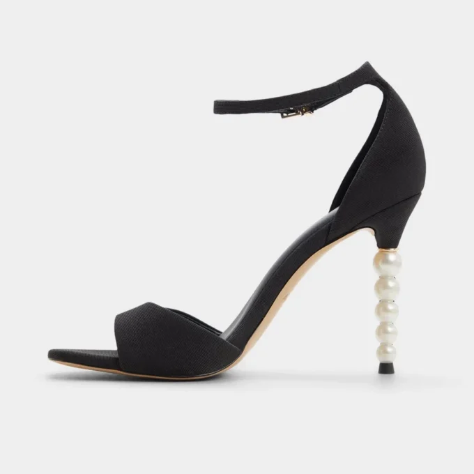Sandalia de tacón con tiras Pearletta