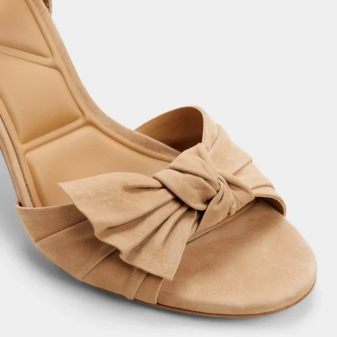 Sandalias de tacón grueso con tiras Angelknot Sandalias de tacón grueso con tiras Angelknot